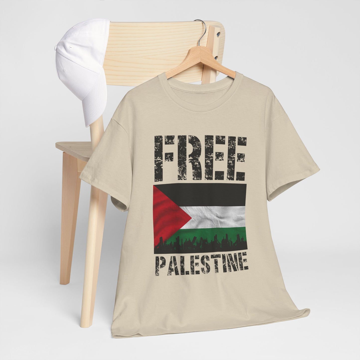 Palästinensisches Flaggen-Shirt mit Stadt-Skyline - Free Palestine Tee, Urban Grunge Protest T-Shirt für Aktivisten & Menschenrechtsunterstützer