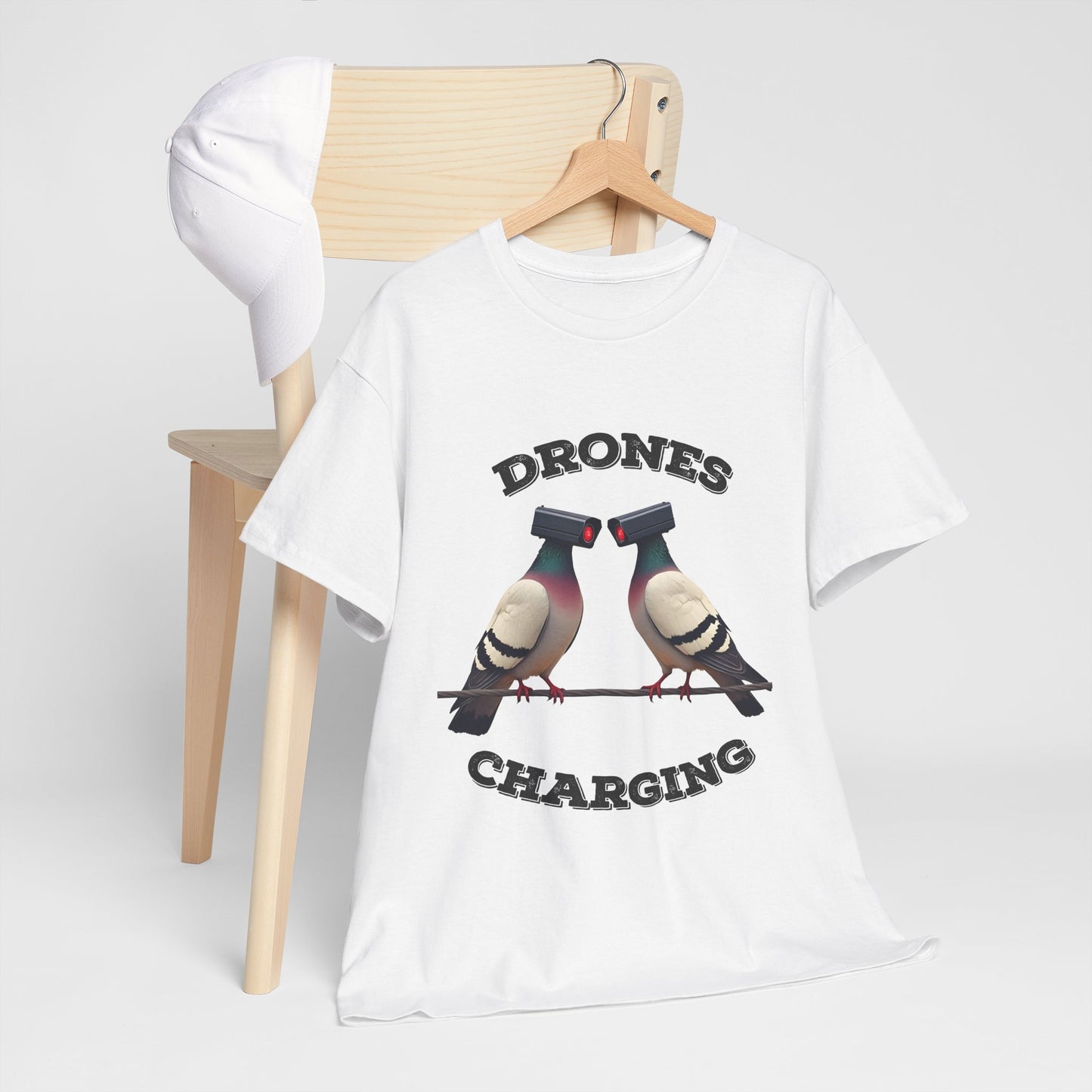 Drohnen laden Shirt - Lustiges Taubenkamera-Meme-T-Shirt