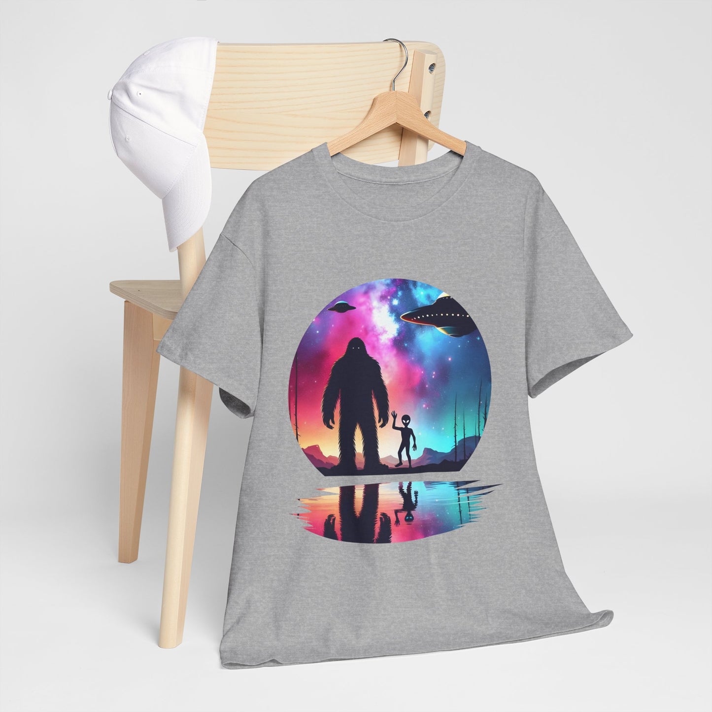 Koszulka z motywem przyjaźni Wielkiej Stopy i Obcych – Retro Vaporwave Galaxy UFO