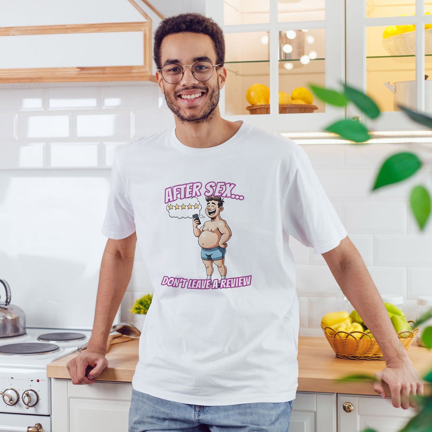 After Sex Don't Leave a Review Shirt - Funny 5 Star Guy Cartoon Tee - Sarcastic Dating Humor T-Shirt for Men