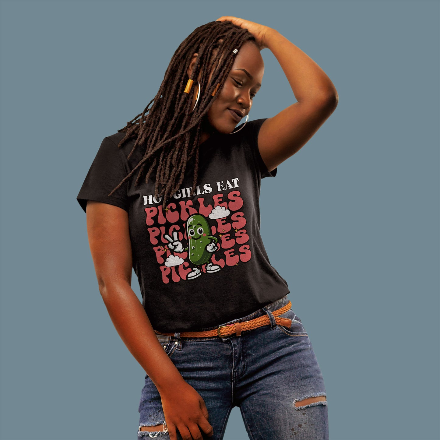 Hot Girls Eat Pickles Shirt - Funny Pickle Lover Gift for Women, Trendy Cartoon Cucumber Tee, Retro Food Humor T-Shirt