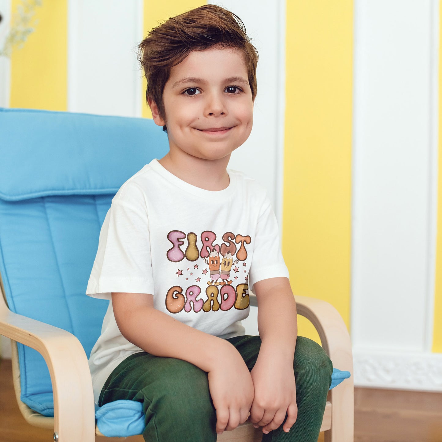 First Grade Bubble Letters T-Shirt | Cute Retro Back to School Kids Tee