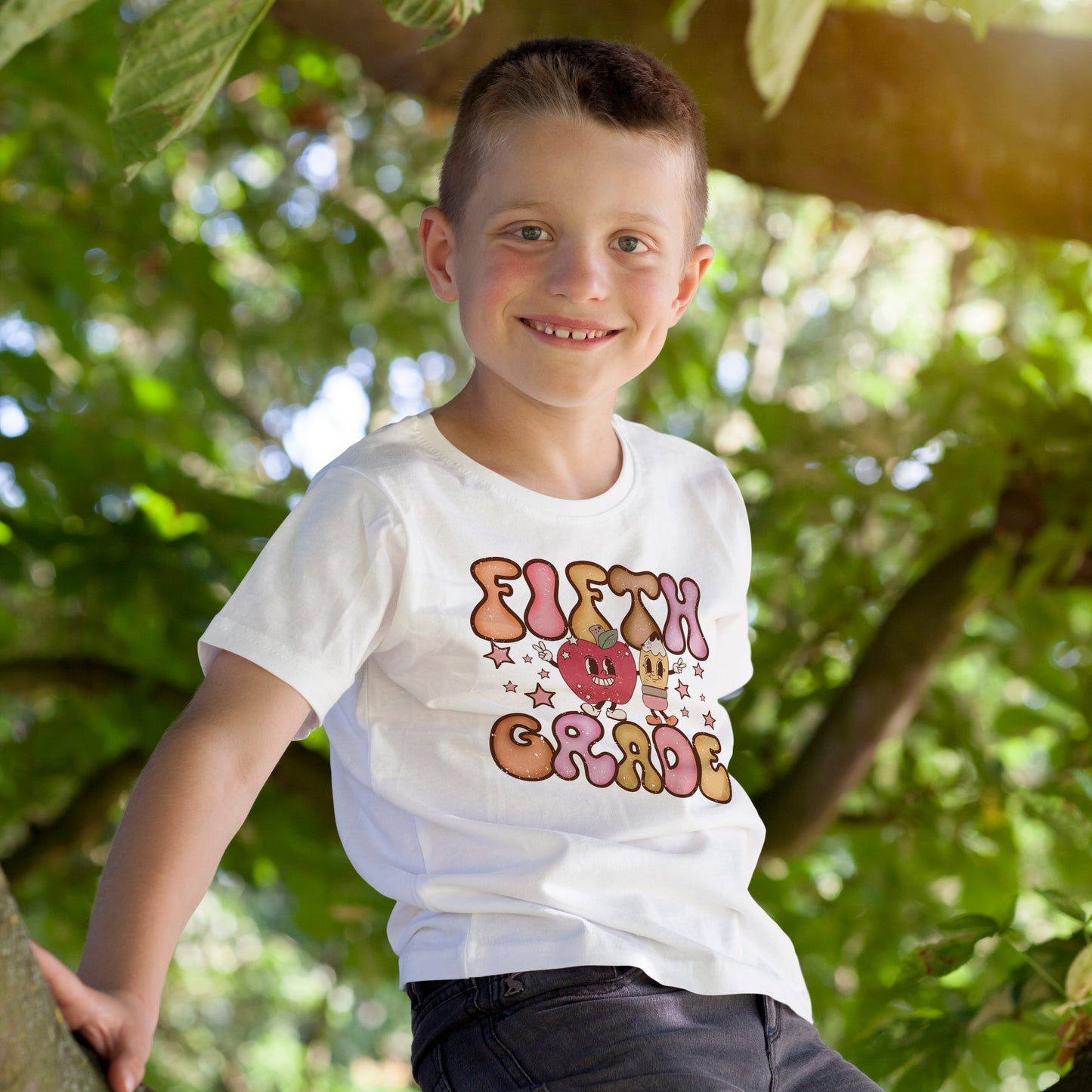 Fifth Grade Bubble Letters T-Shirt | Cute Retro Back to School Tee