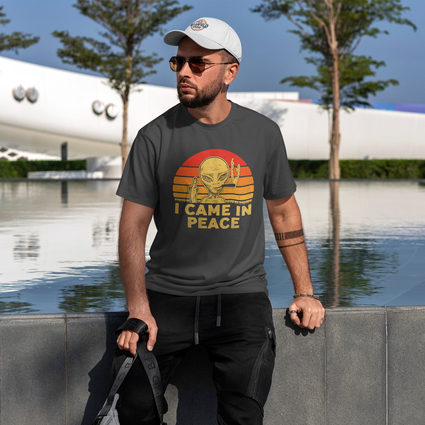 I Came in Peace Alien Shirt - Funny UFO Sarcasm T-Shirt