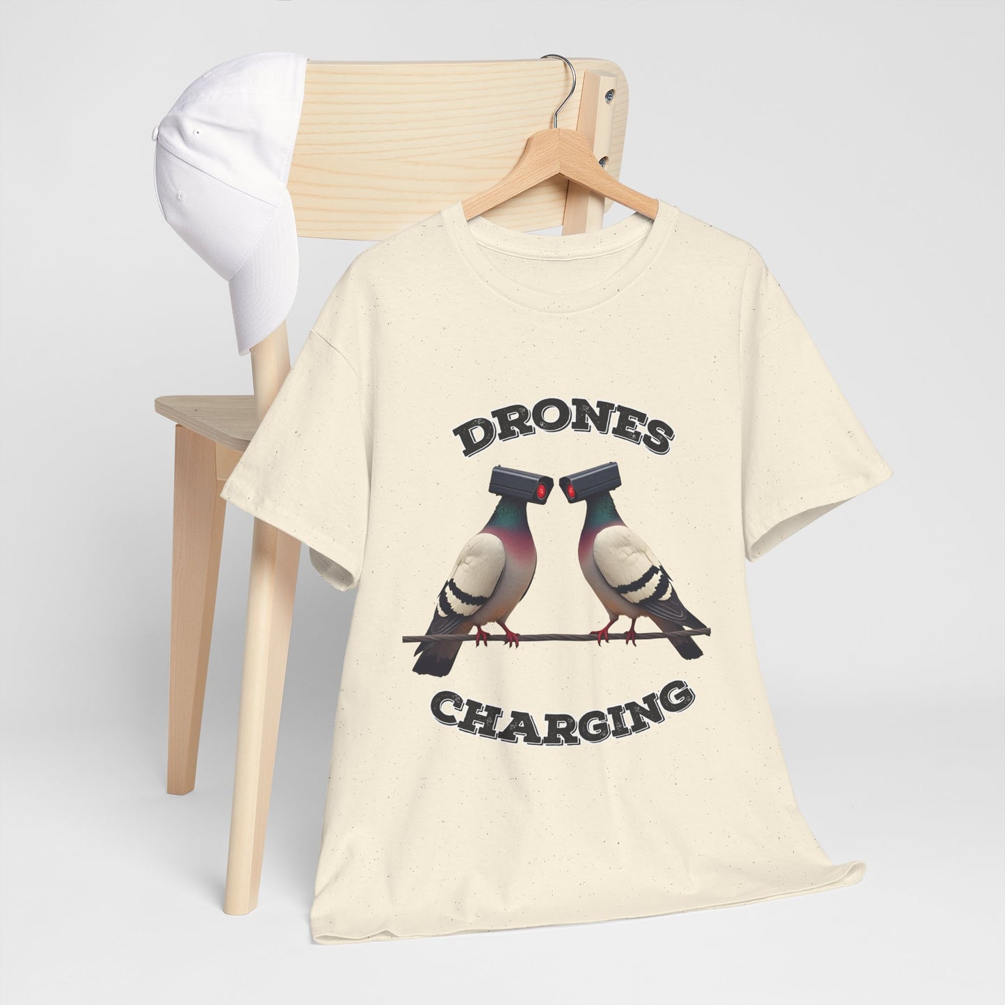 Drohnen laden Shirt - Lustiges Taubenkamera-Meme-T-Shirt