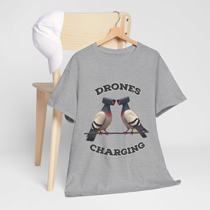 Drohnen laden Shirt - Lustiges Taubenkamera-Meme-T-Shirt