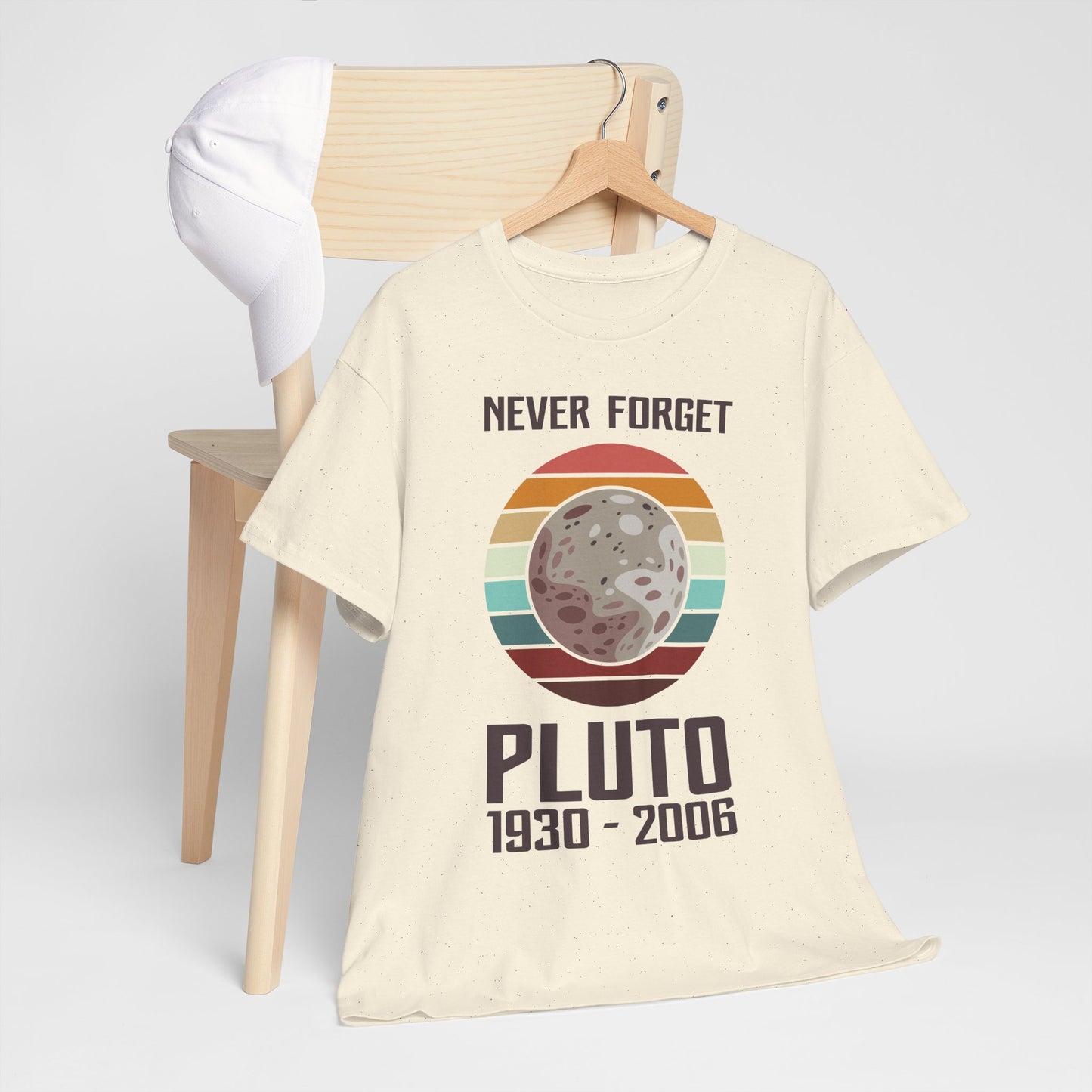 Never Forget Pluto 1930–2006 Retro Planet Graphic Tee