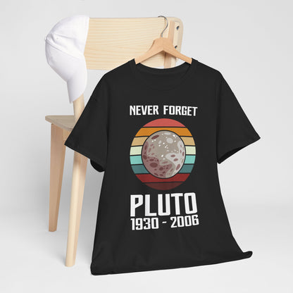 Never Forget Pluto 1930–2006 Retro Planet Graphic Tee
