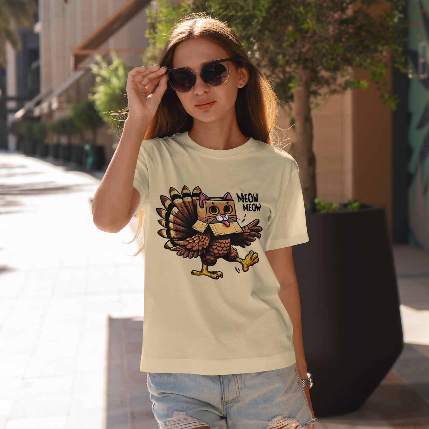 Funny Turkey Cat T-Shirt - Thanksgiving Meow Meow Cat Lover Tee