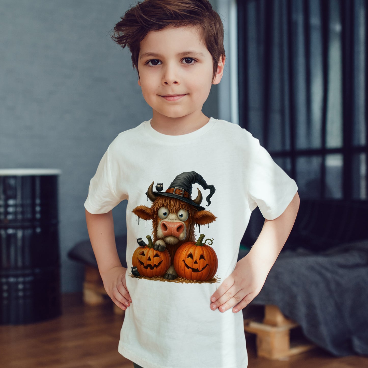 Cute Highland Cow Kids T-Shirt - Witch Hat & Pumpkins Toddler Tee