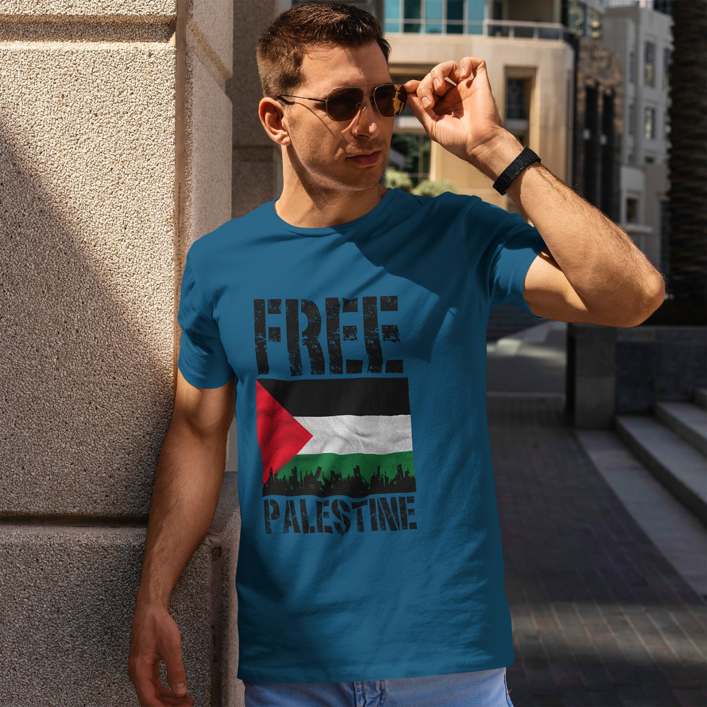 Palästinensisches Flaggen-Shirt mit Stadt-Skyline - Free Palestine Tee, Urban Grunge Protest T-Shirt für Aktivisten &amp; Menschenrechtsunterstützer