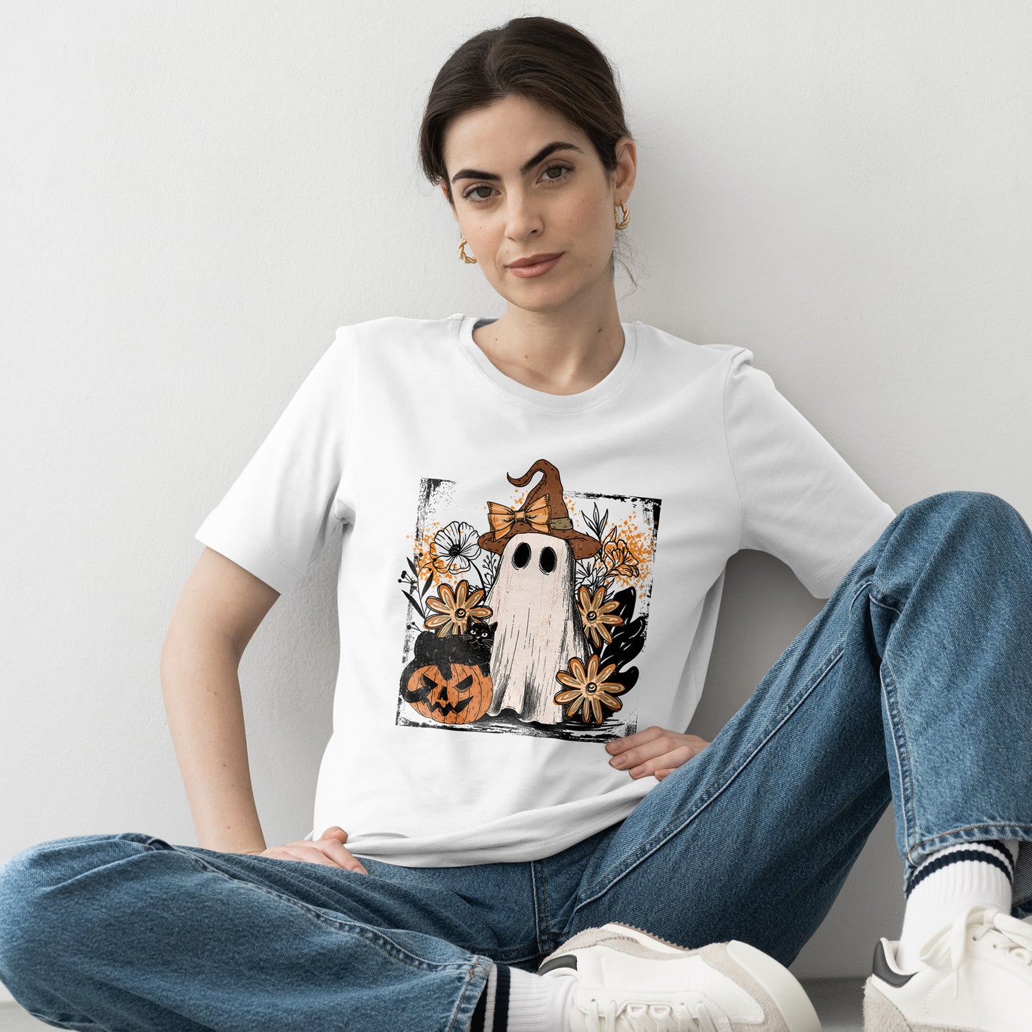 Floral Ghost Cat Pumpkin Halloween T-Shirt - Witch Hat Bow x Jack-O-Lantern