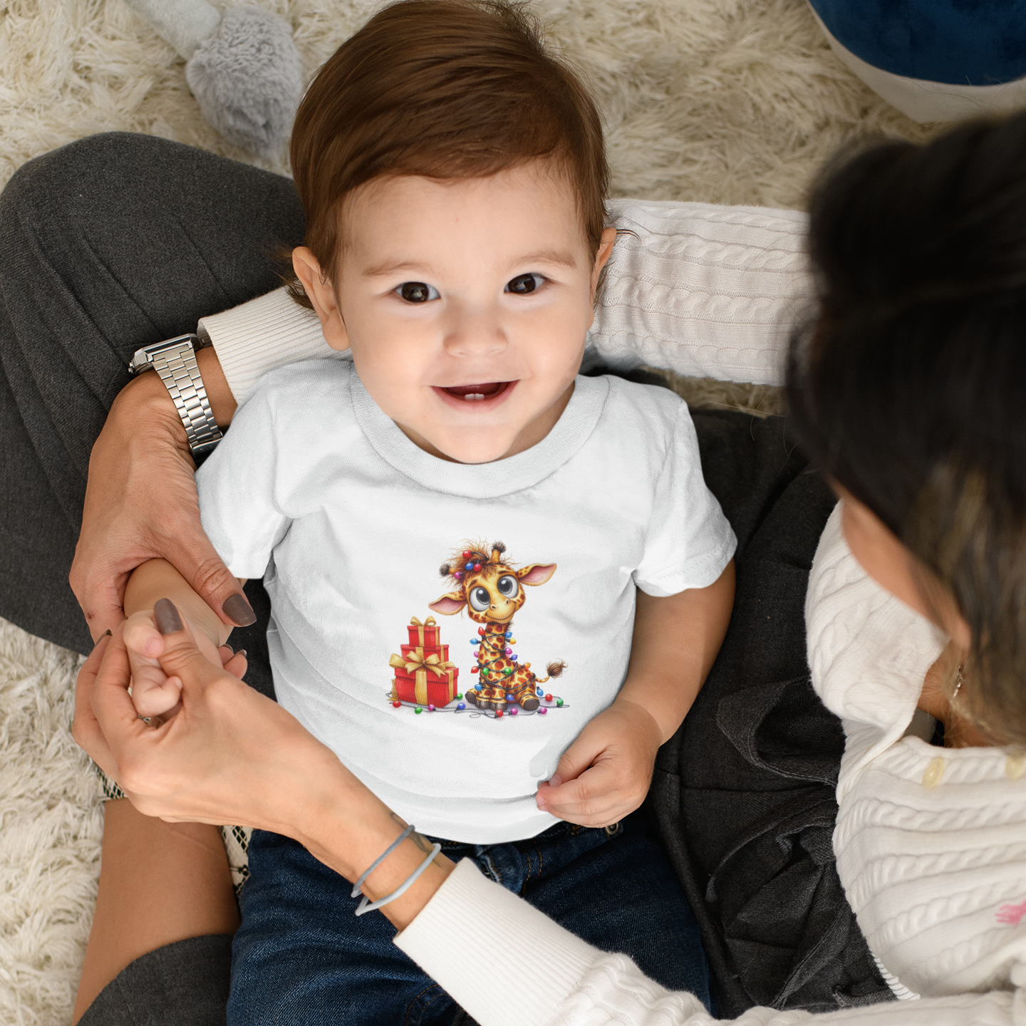 Baby Giraffe Christmas Lights Infant T-Shirt – Cute Holiday Tee