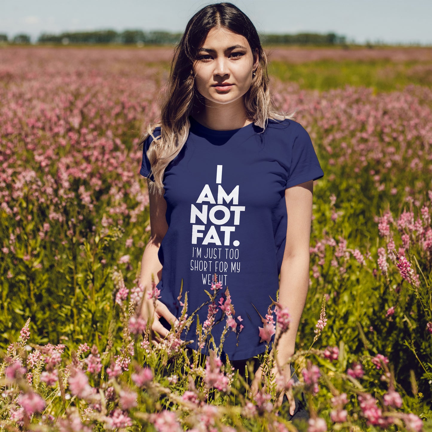 Ich bin nicht dick – Lustiges T-Shirt mit Body-Posit-Spruch