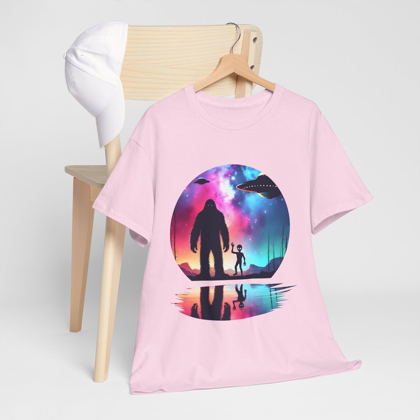 Koszulka z motywem przyjaźni Wielkiej Stopy i Obcych – Retro Vaporwave Galaxy UFO