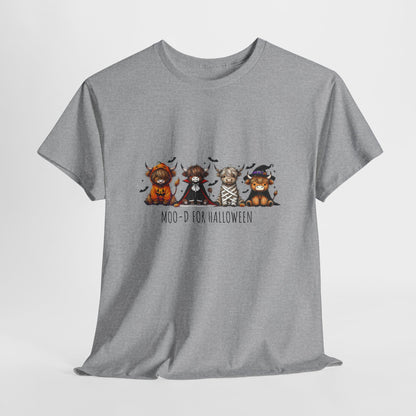 Highland Cow Halloween T-Shirt – Cute Spooky Cows in Costumes