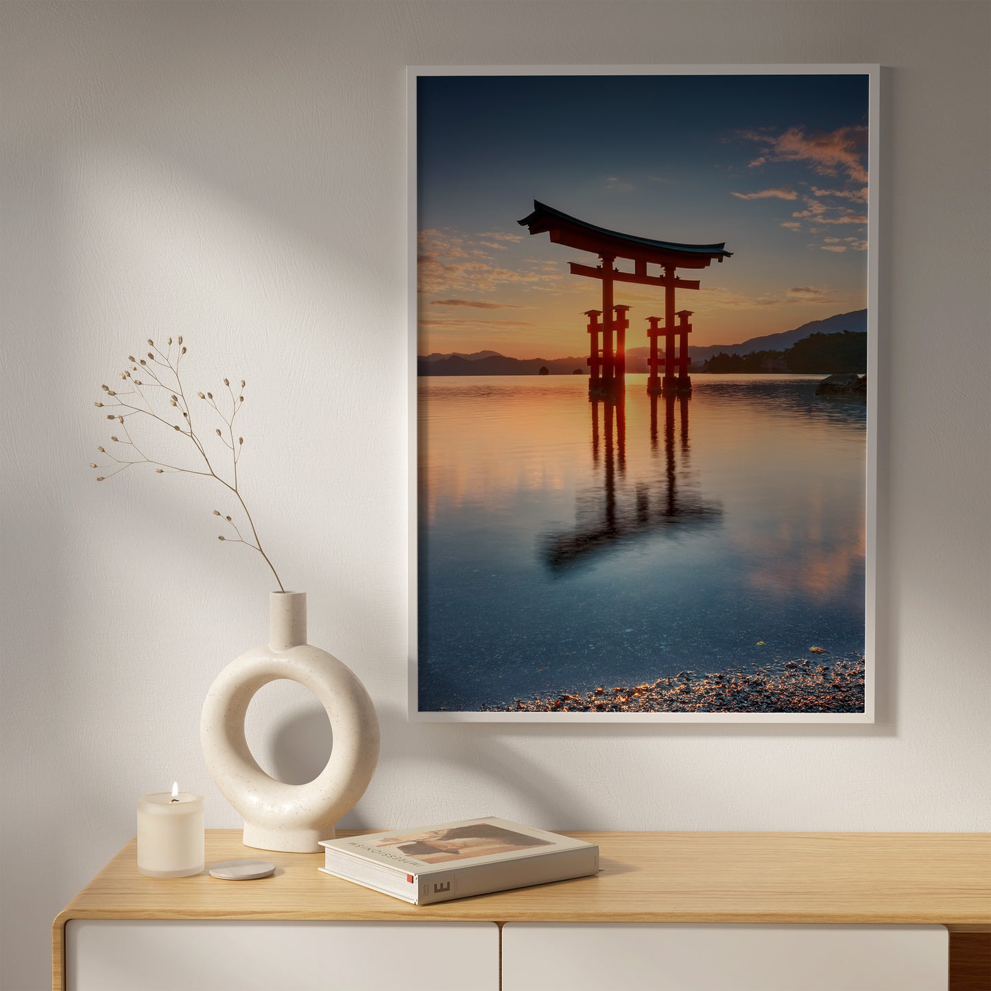 Japanisches Torii-Tor bei Sonnenuntergang – Serene Japan Wall Art
