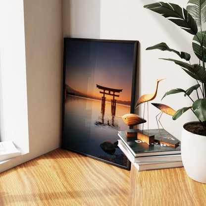 Japanisches Torii-Tor bei Sonnenuntergang – Serene Japan Wall Art