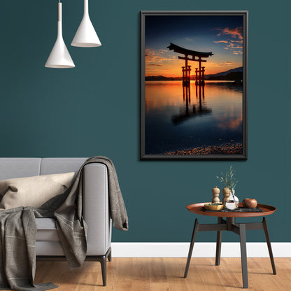 Japanisches Torii-Tor bei Sonnenuntergang – Serene Japan Wall Art
