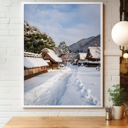 Japanisches Schneedorf – Traditionelles Strohdach im Winter